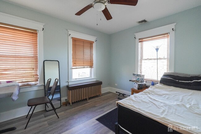 Building Photo - 400 Stockton St