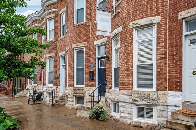 Building Photo - Gorgeous renovated home in Riverside Neigh...