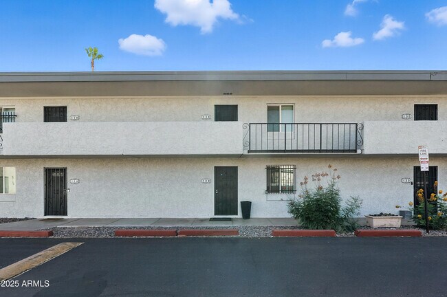 Primary Photo - 3313 N 68th St