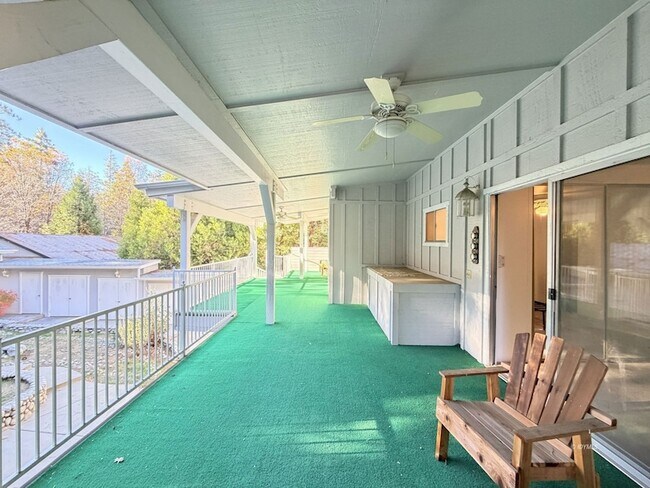 Building Photo - 54159 S Circle Dr