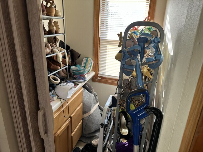 Building Photo - 3827 E Edgerton Ave