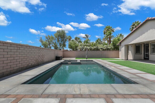 Building Photo - 40632 Firenze Ct