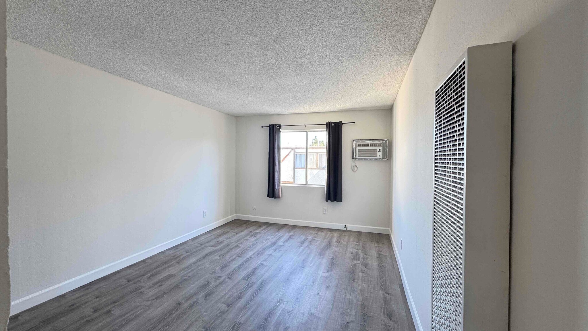 Building Photo - 18530 Hatteras St