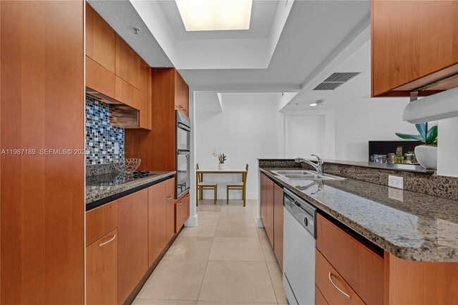 Building Photo - 1500 Ocean Dr