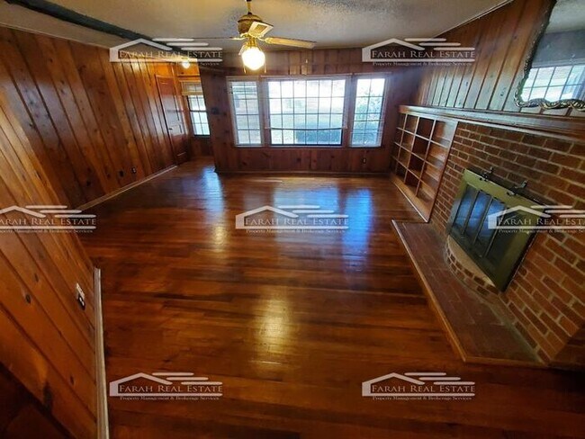 Building Photo - 3/2 Home Now Available in Fort Worth!