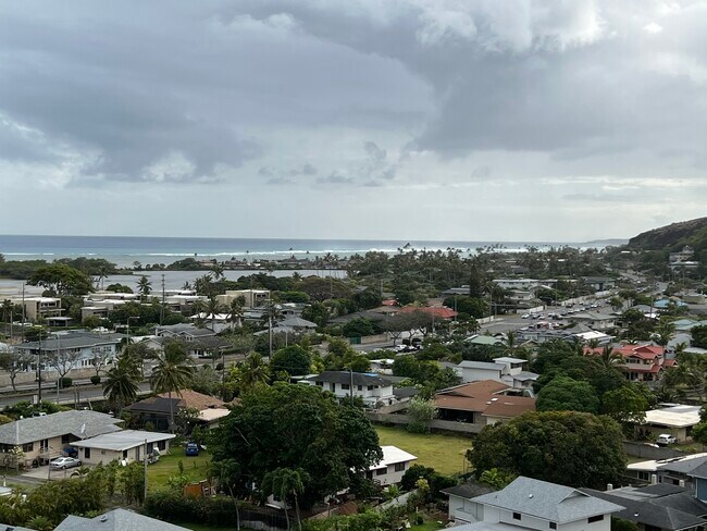 Building Photo - 250 Kawaihae St
