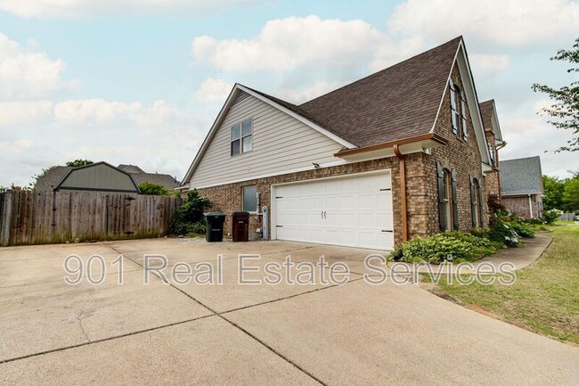 Building Photo - 7827 Anna Calla Way