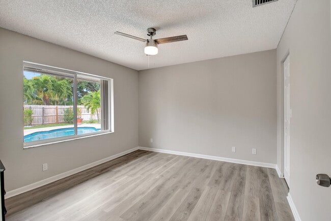 Building Photo - 9953 Majestic Way