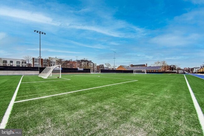 Building Photo - 1550 11th St NW