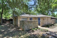 Building Photo - 2313 La Casa Dr