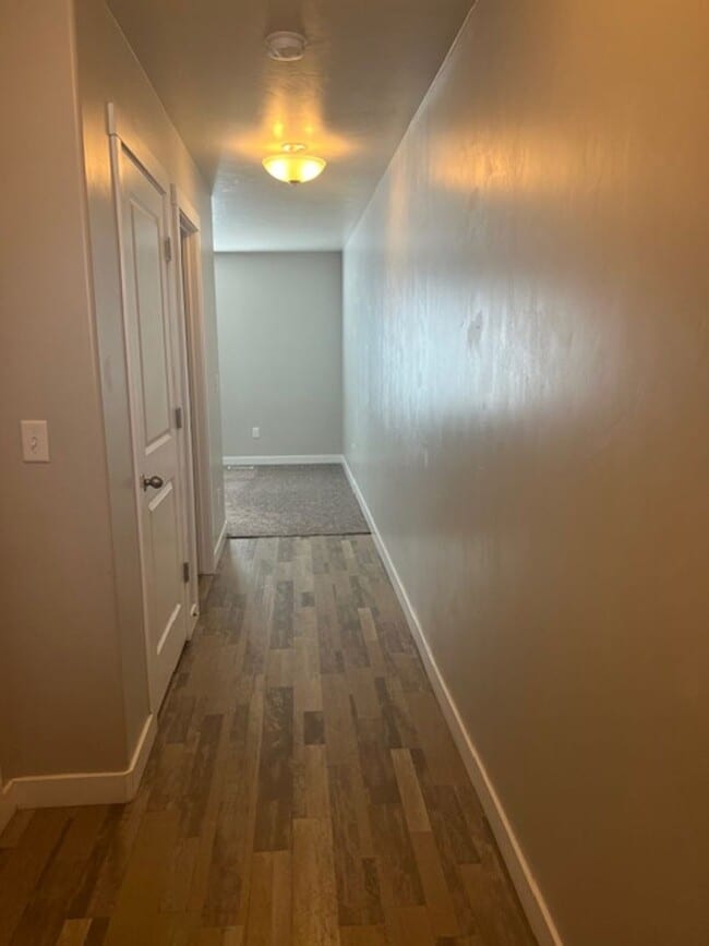 Building Photo - Beautiful home with central air and 2 car garage.