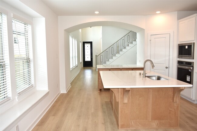 Building Photo - 11218 Apricot Sulpher Dr