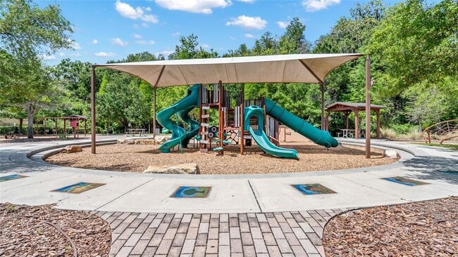 Building Photo - 1695 Ludington Ave