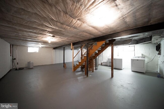 Building Photo - 4002 74th Ave