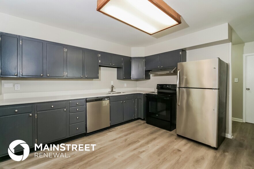 Building Photo - 8413 E 37th Pl