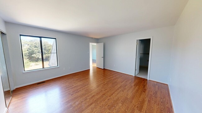 Building Photo - 606 Angler Way
