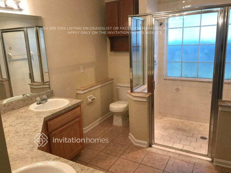 Building Photo - 1541 Shelter Cove Dr