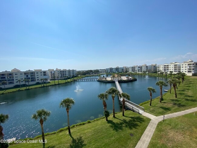 Building Photo - 8951 Lake Dr
