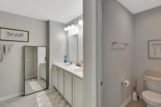 Building Photo - Large open floor plan in Spring Grove Plan...
