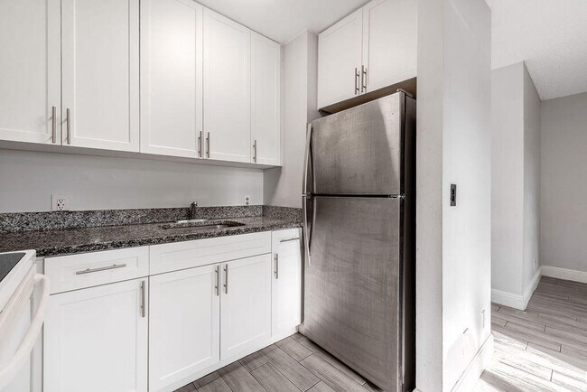 Building Photo - 4953 Freedom Cir