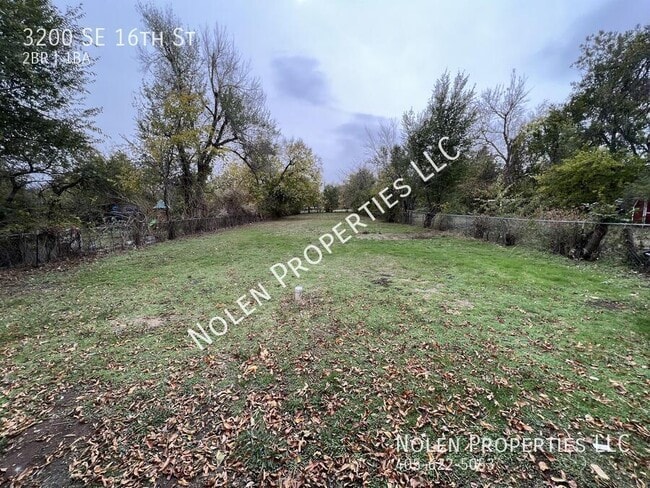 Building Photo - 3200 SE 16th St