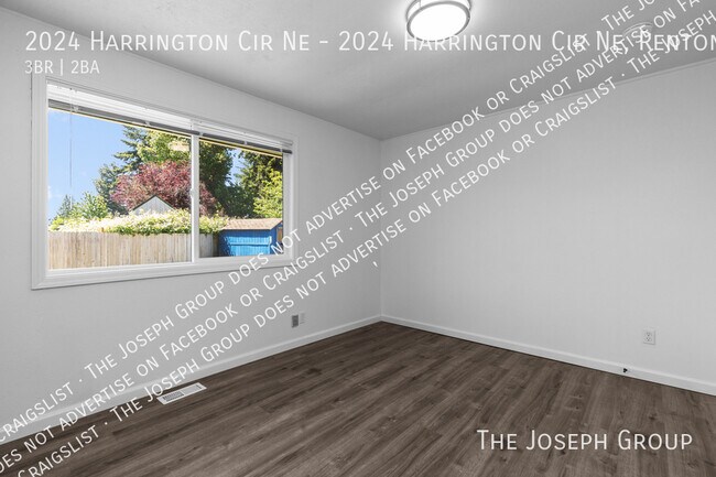 Building Photo - 2024 Harrington Cir NE