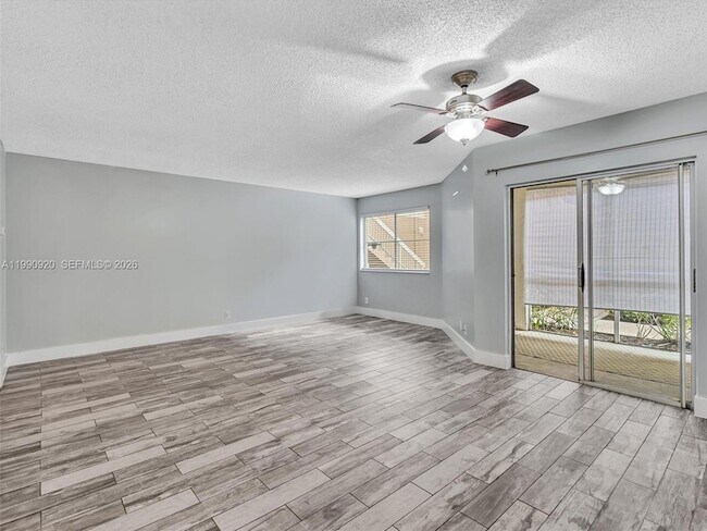 Building Photo - 9777 Westview Dr