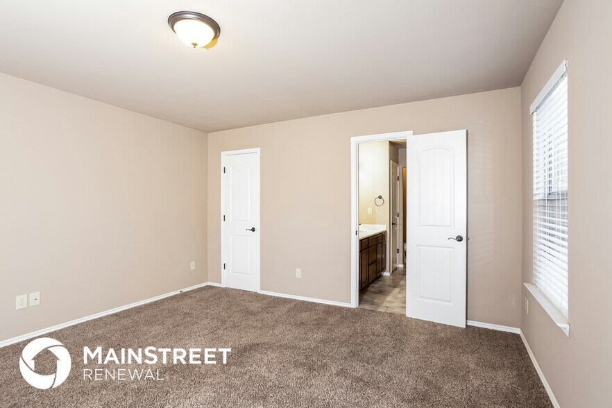 Building Photo - 7412 Comrade Ln