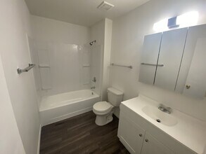 Building Photo - Available Immeditely!
