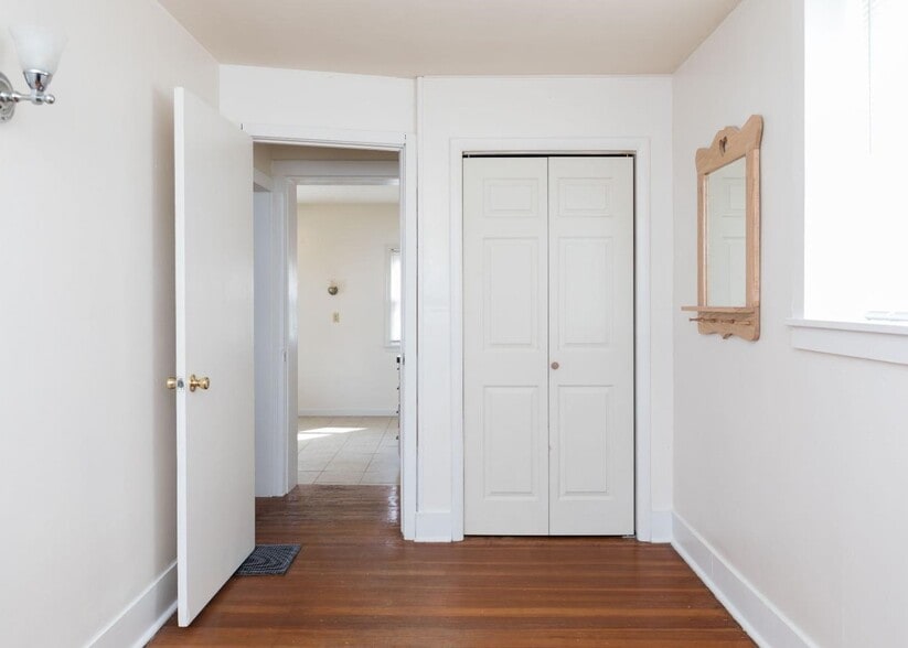 Building Photo - 51 Sycamore St