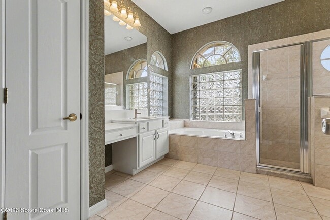 Building Photo - 6146 Arlington Cir