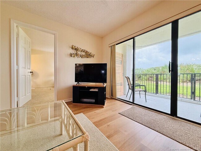 Building Photo - 9490 S Ocean Dr