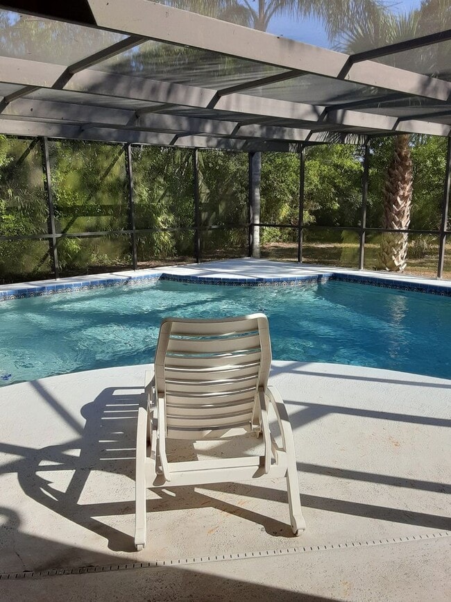 Building Photo - Split Floor Plan POOL HOME