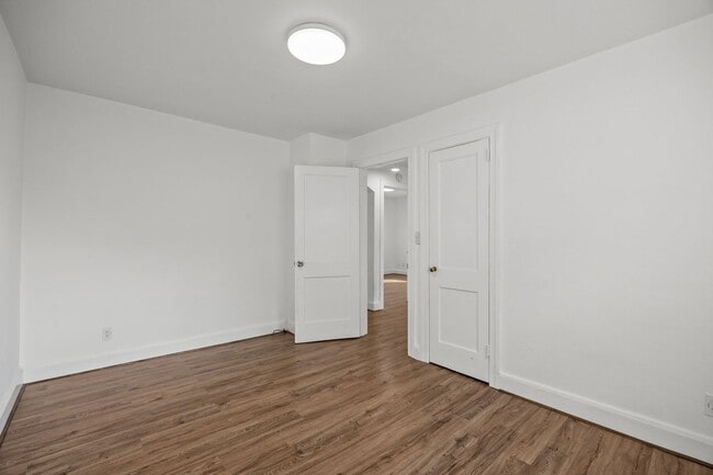 Building Photo - Cozy Home on a Quiet Street