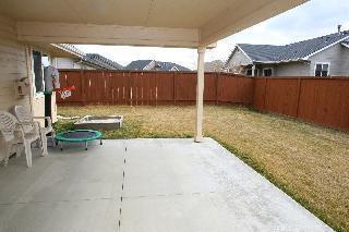 Building Photo - ONE LEVEL Beautiful 4 BR 2 Bath Home 2100 ...