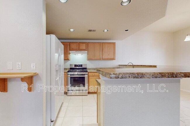 Building Photo - 6800 Vista Del Norte Dr NE