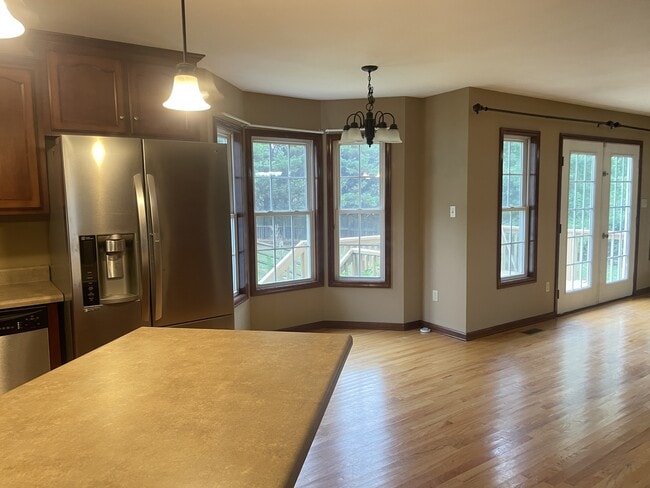Building Photo - 1185 Eller Wood Dr