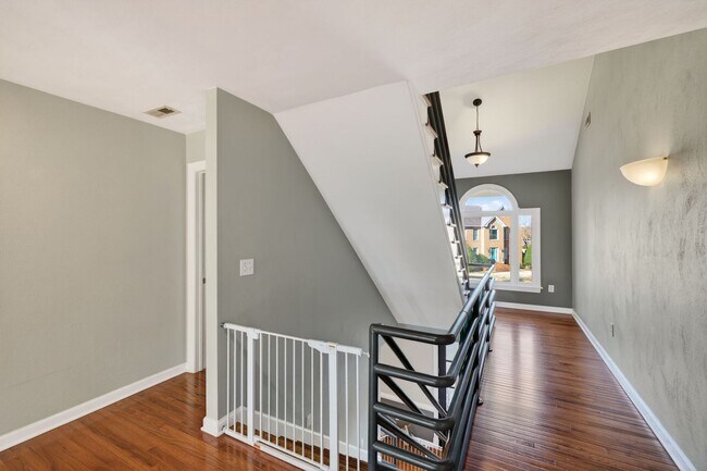 Building Photo - Elegant & Spacious Home Available in Church Point