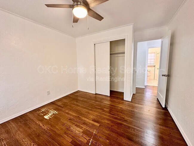 Building Photo - 2537 NW 35th St