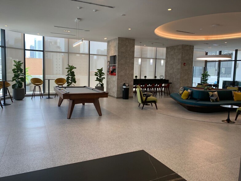 Building Photo - 90 SW 3rd St