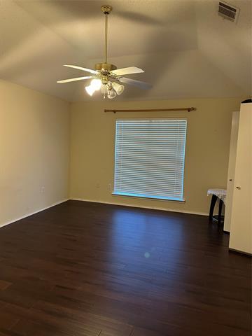 Building Photo - 554 Valley View Dr