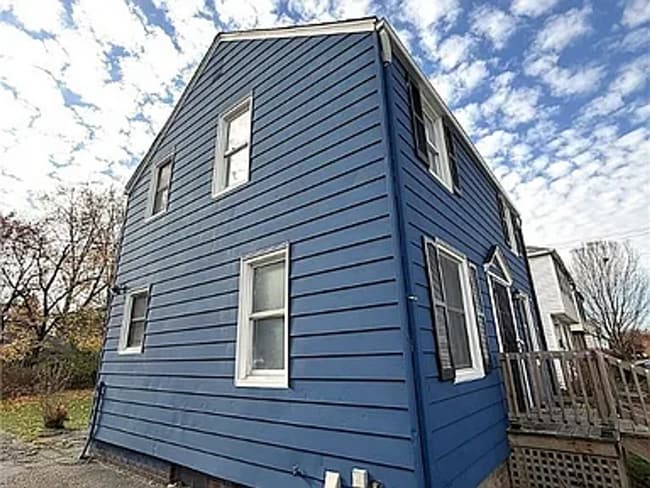 Building Photo - Renovated 3-Bedroom Colonial Near Shaker Heights – Move-In Ready