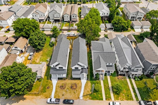 Building Photo - Beautiful home in The Nations!  4 bedrooms...