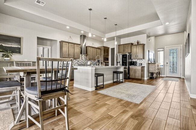 Building Photo - Beautifully Maintained 3 Bedroom Home in Mesa Village