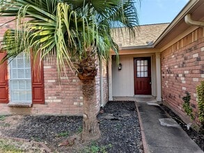 Building Photo - 2919 Old Fort Rd