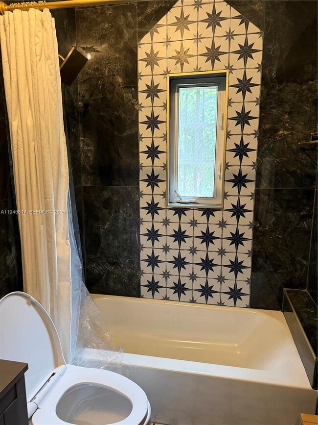 Building Photo - 915 Ferdinand St