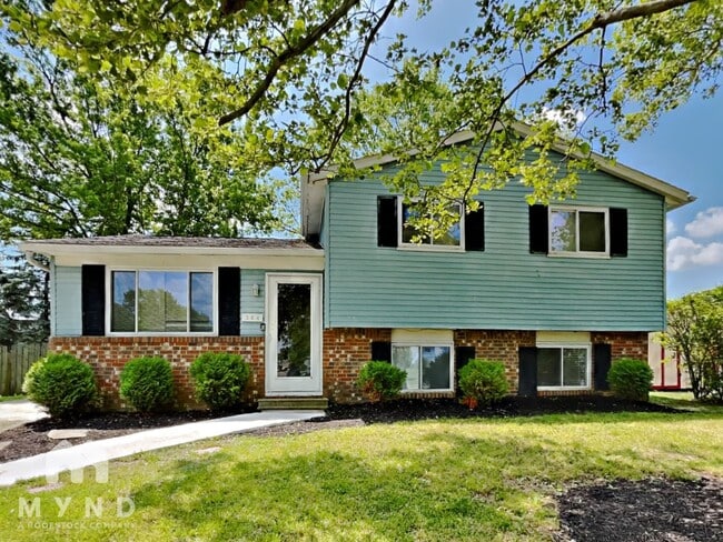 Primary Photo - 384 Parkdale Dr