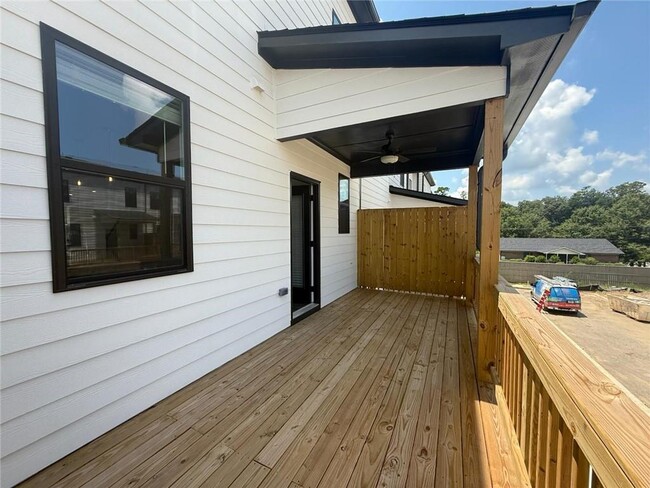 Building Photo - 409 Nix Ln