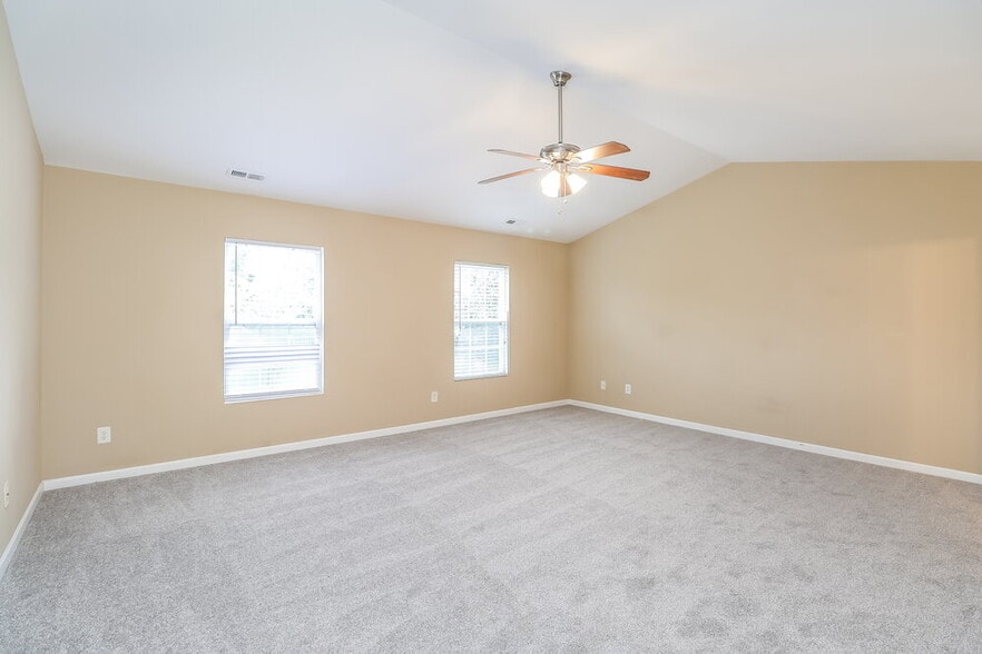 Building Photo - 6512 Blackwood Ln
