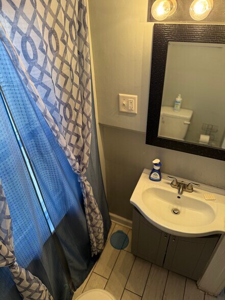 Building Photo - 12034 S Eggleston Ave